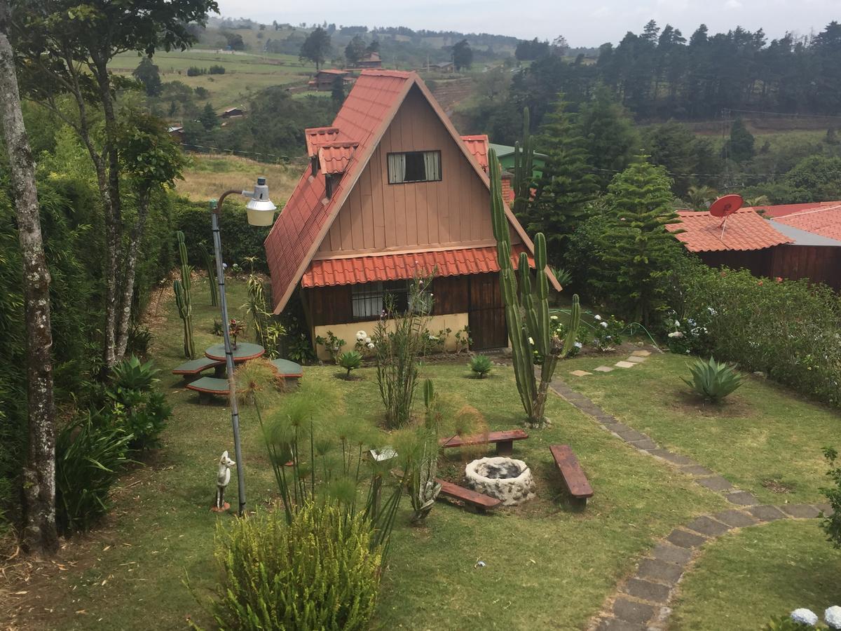 Hotel Chalets Los Volcanes Fraijanes Esterno foto